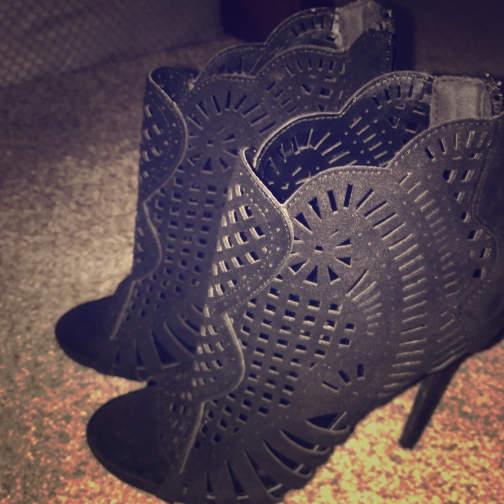 Black lace heels